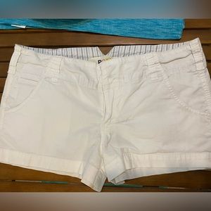 Roxy white shorts size 11